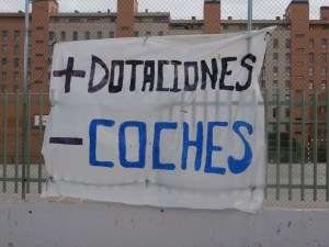 1600 firmas contra la sustitución de la pasarela por una nueva calle.